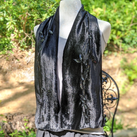 Kenneth Cole Black Velvet Scarf - Picture 2 of 7